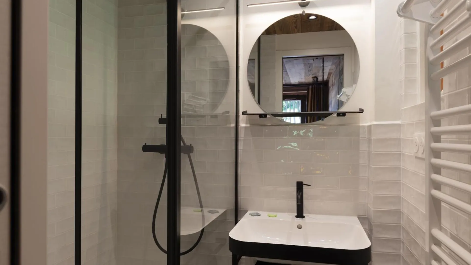 לינה וארוחת בוקר Villard-Reculas Demeure Sauvage - Etage 1 צרפת